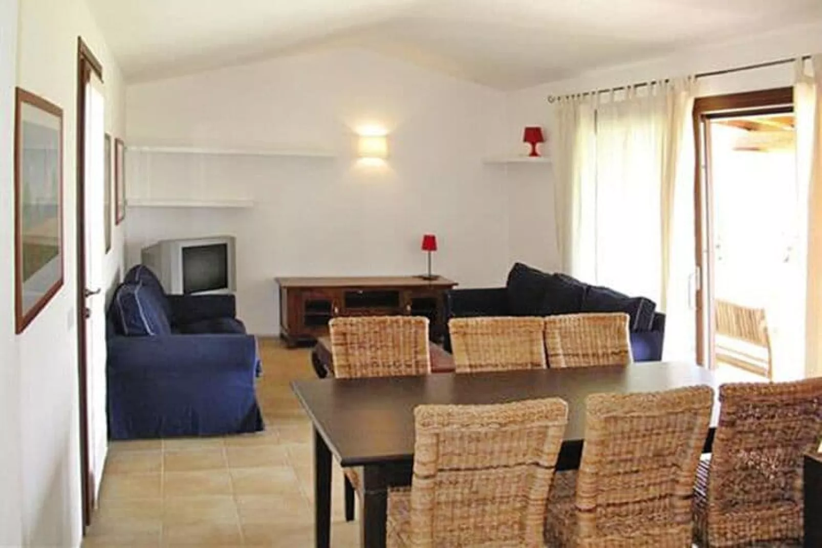 Row bungalows an der Costa Rei-San Pietro Villa 4/6 pers Unifamiliare con piscina comune-Woonkamer