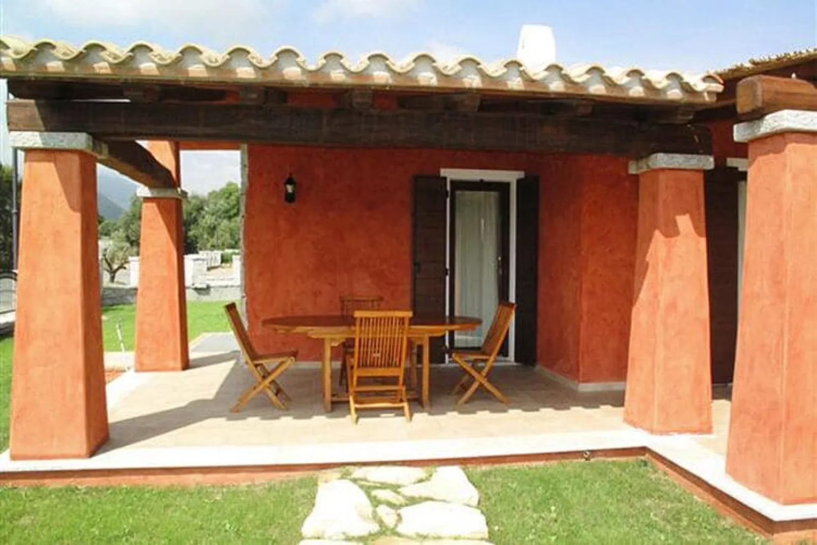 Row bungalows an der Costa Rei-San Pietro Villa 4/6 pers Unifamiliare con piscina comune-Terras