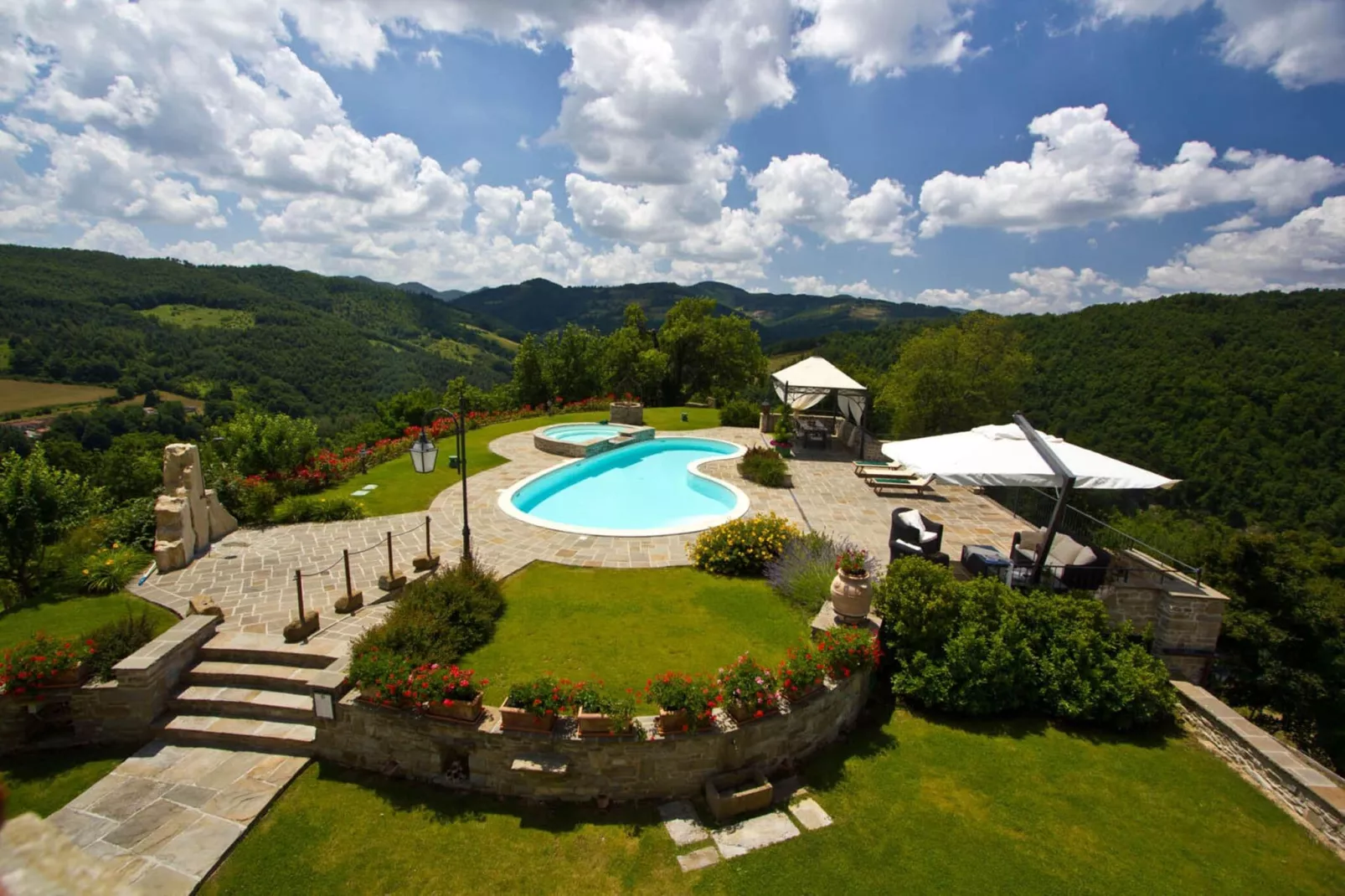 La Rocca Estate-Tuinen zomer