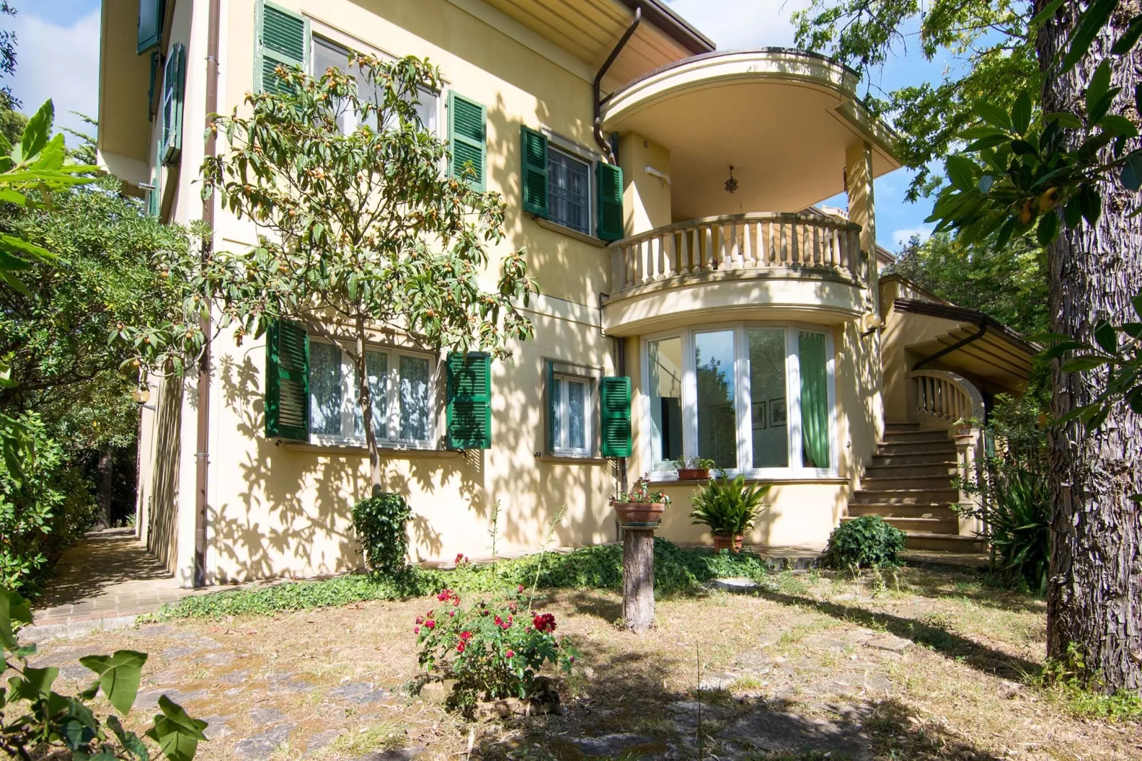 Villa Montegiove-Buitenkant zomer