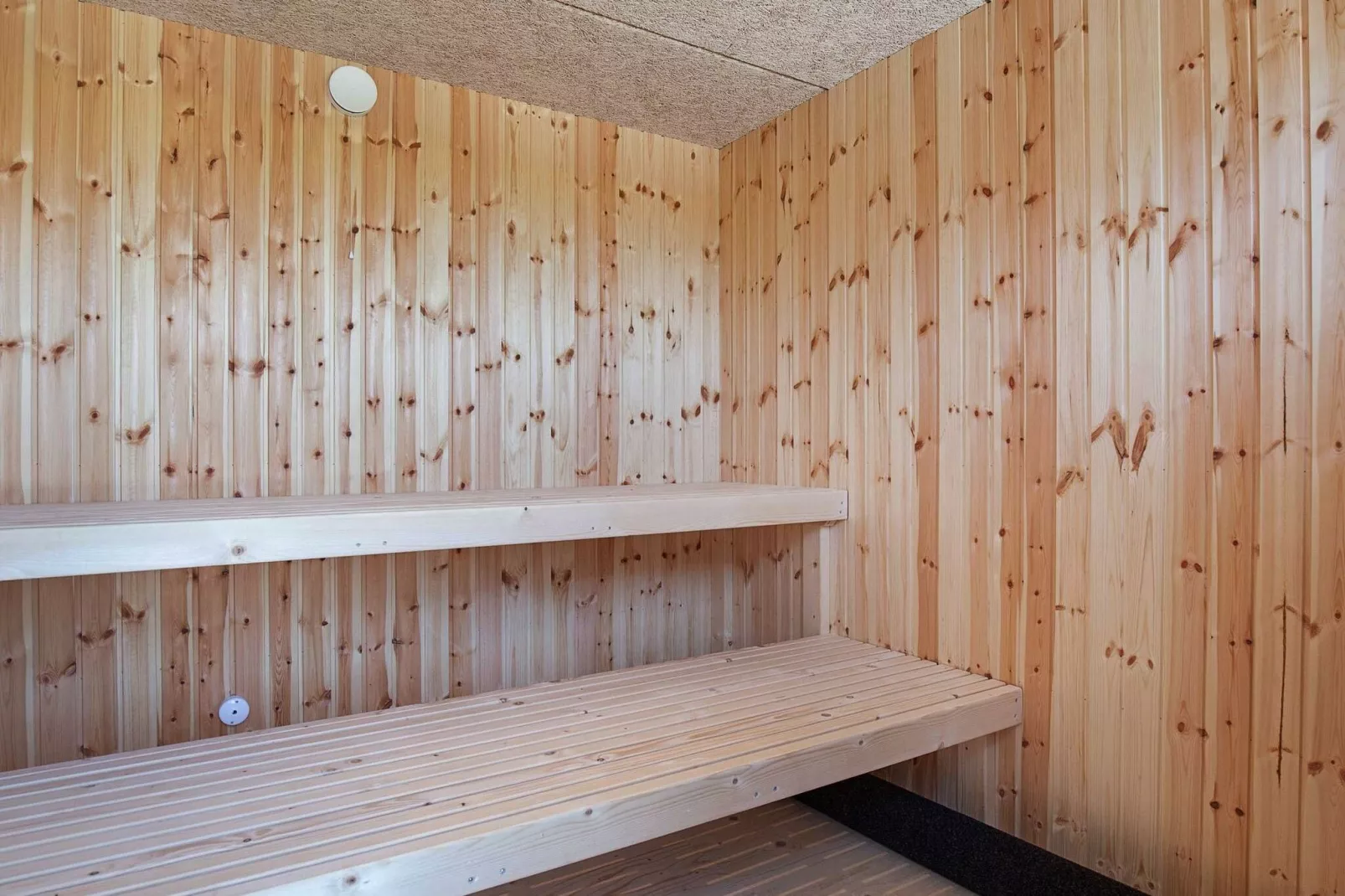 Ruim vakantiehuis in Vinderup, Jutland met bubbelbad-Sauna