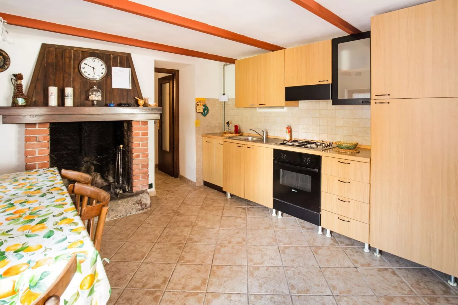Fienile Regoli Quattro-Keuken