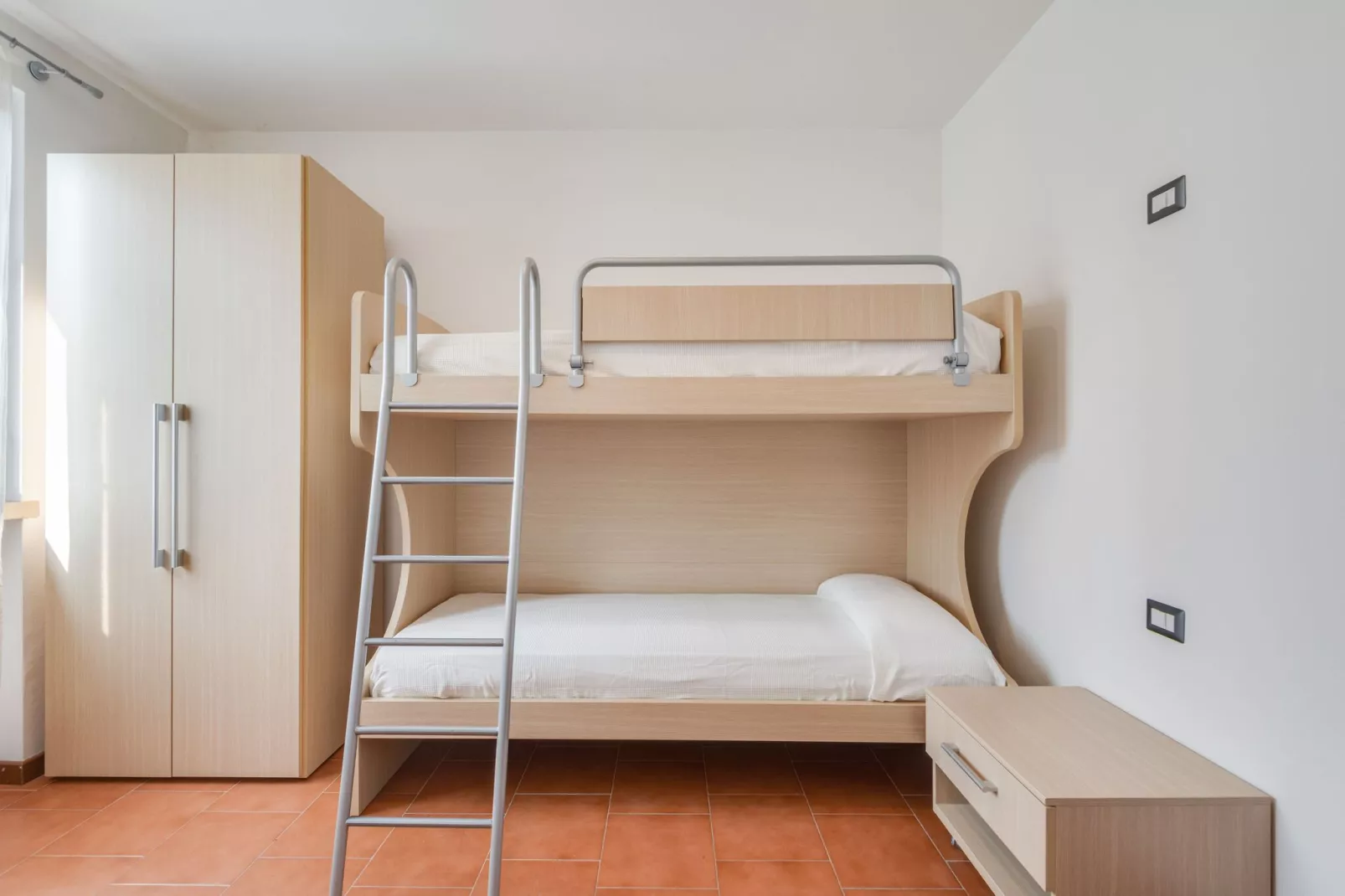 Gezellig vakantiehuis vlak bij het Gardameer met zwembad-Slaapkamer