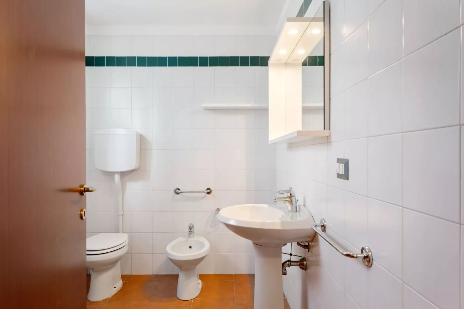 Mooi vakantiehuis vlak bij het Gardameer met zwembad-Badkamer