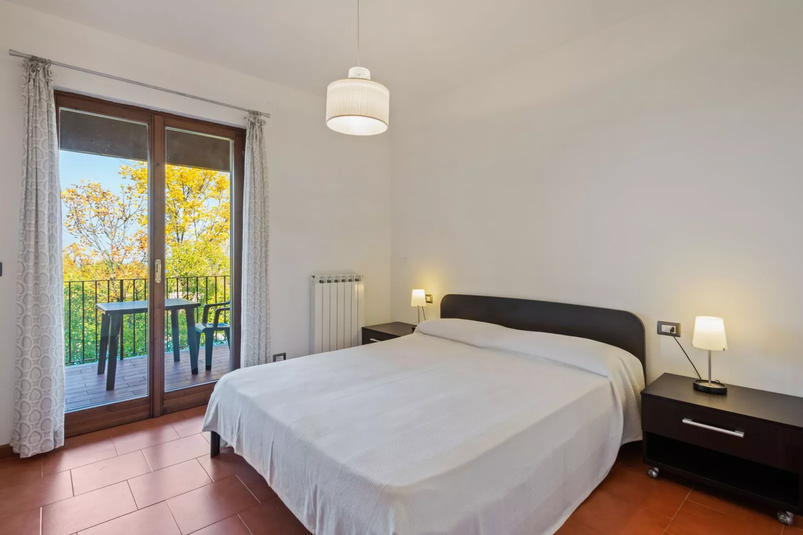 Gezellig appartement in Polpenazze del Garda met grote tuin-Slaapkamer