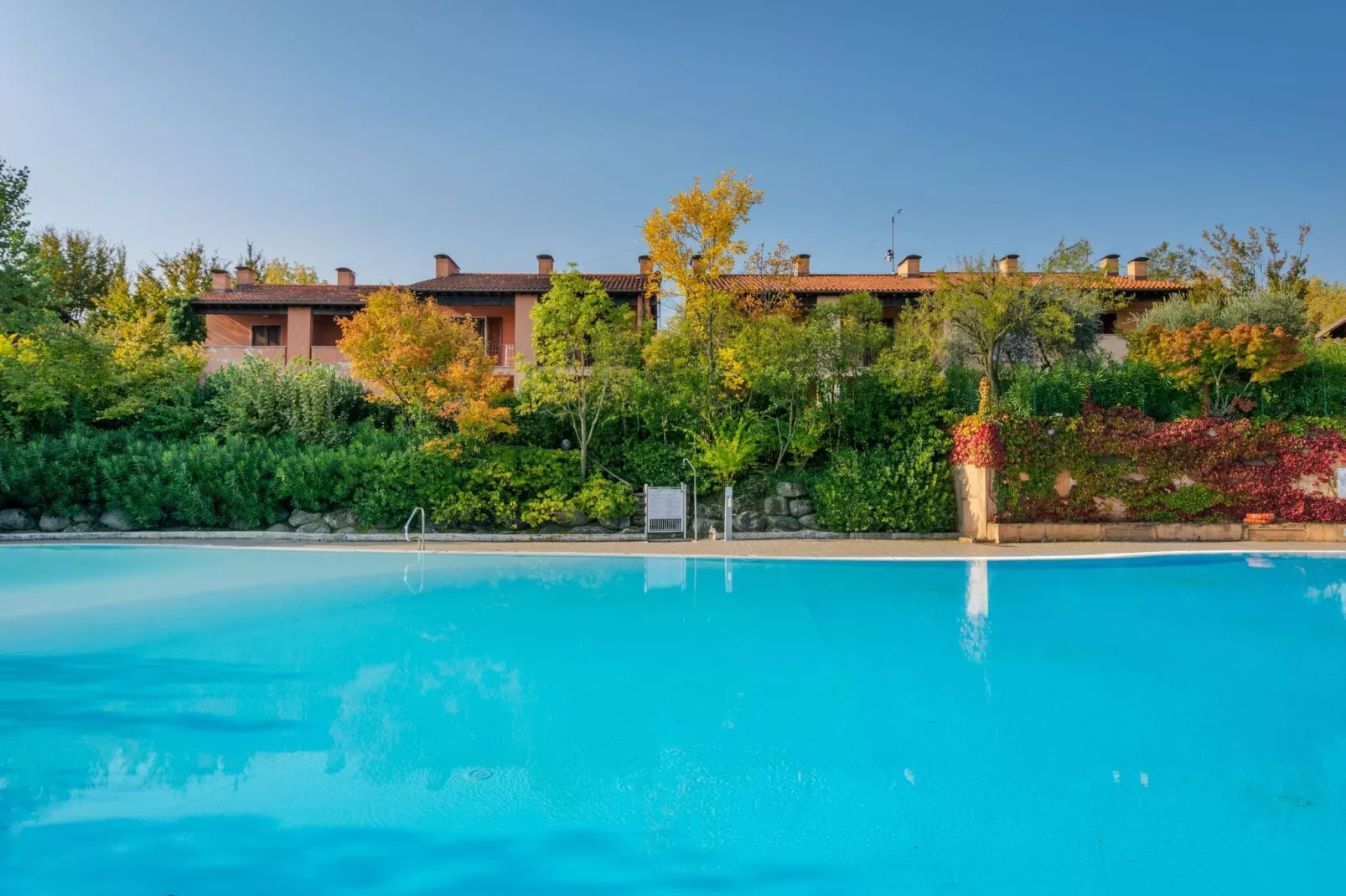 Gezellig appartement in Polpenazze del Garda met grote tuin-Zwembad