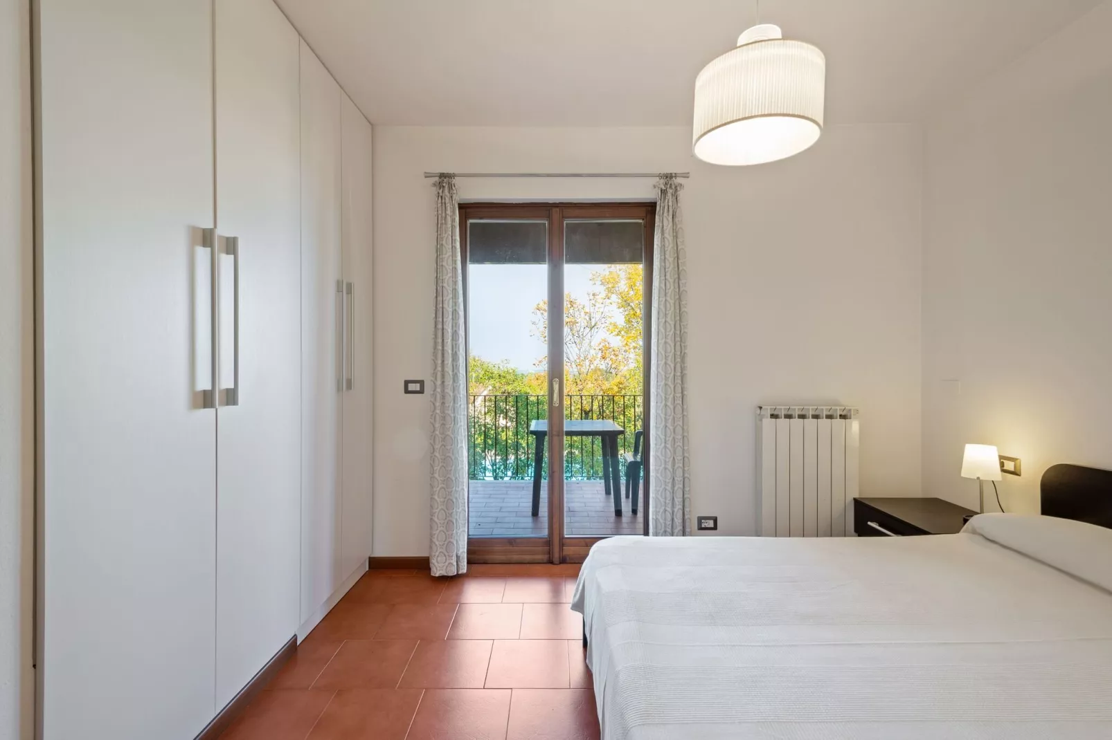 Gezellig appartement in Polpenazze del Garda met grote tuin-Slaapkamer
