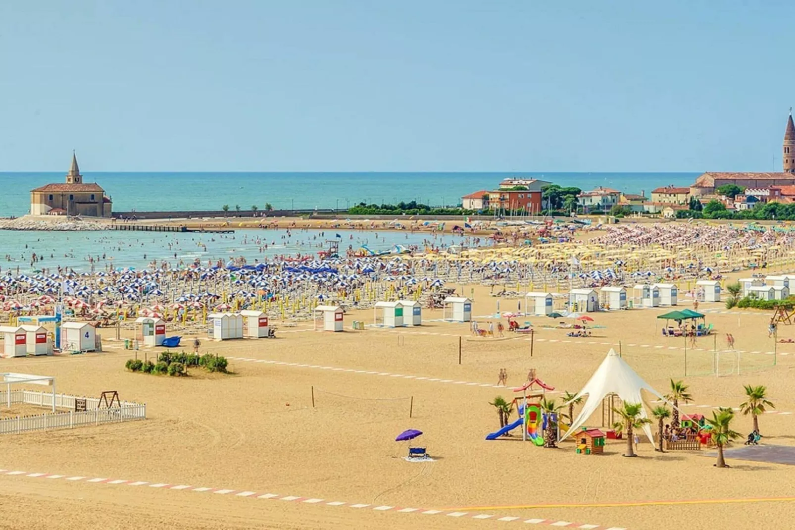 RAFFAELLO 1 int 3 tipo C  con piscina-Gebieden zomer 1km