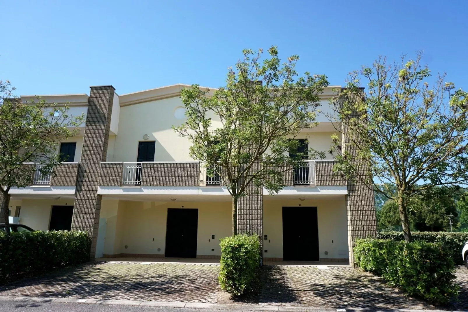VILLAGGIO BETULLE lido Altanea tipo B villetta-Buitenkant zomer