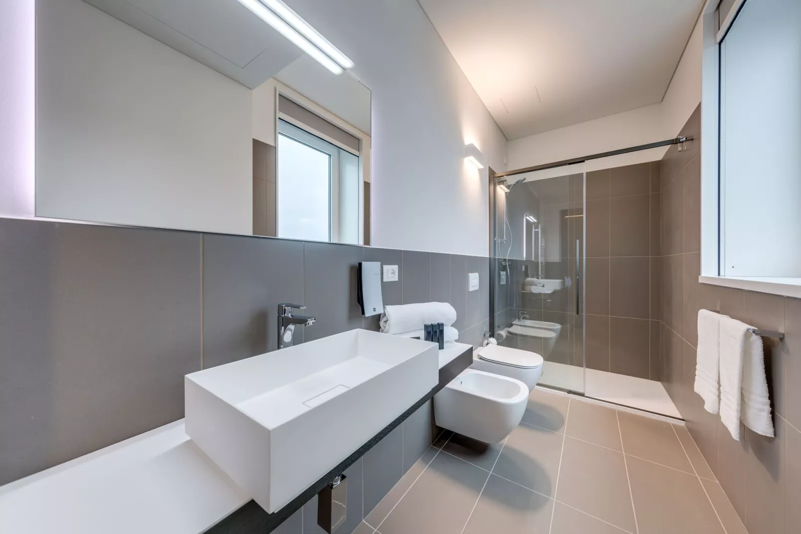 Modern appartement in Mestre vlak bij de zee-Badkamer