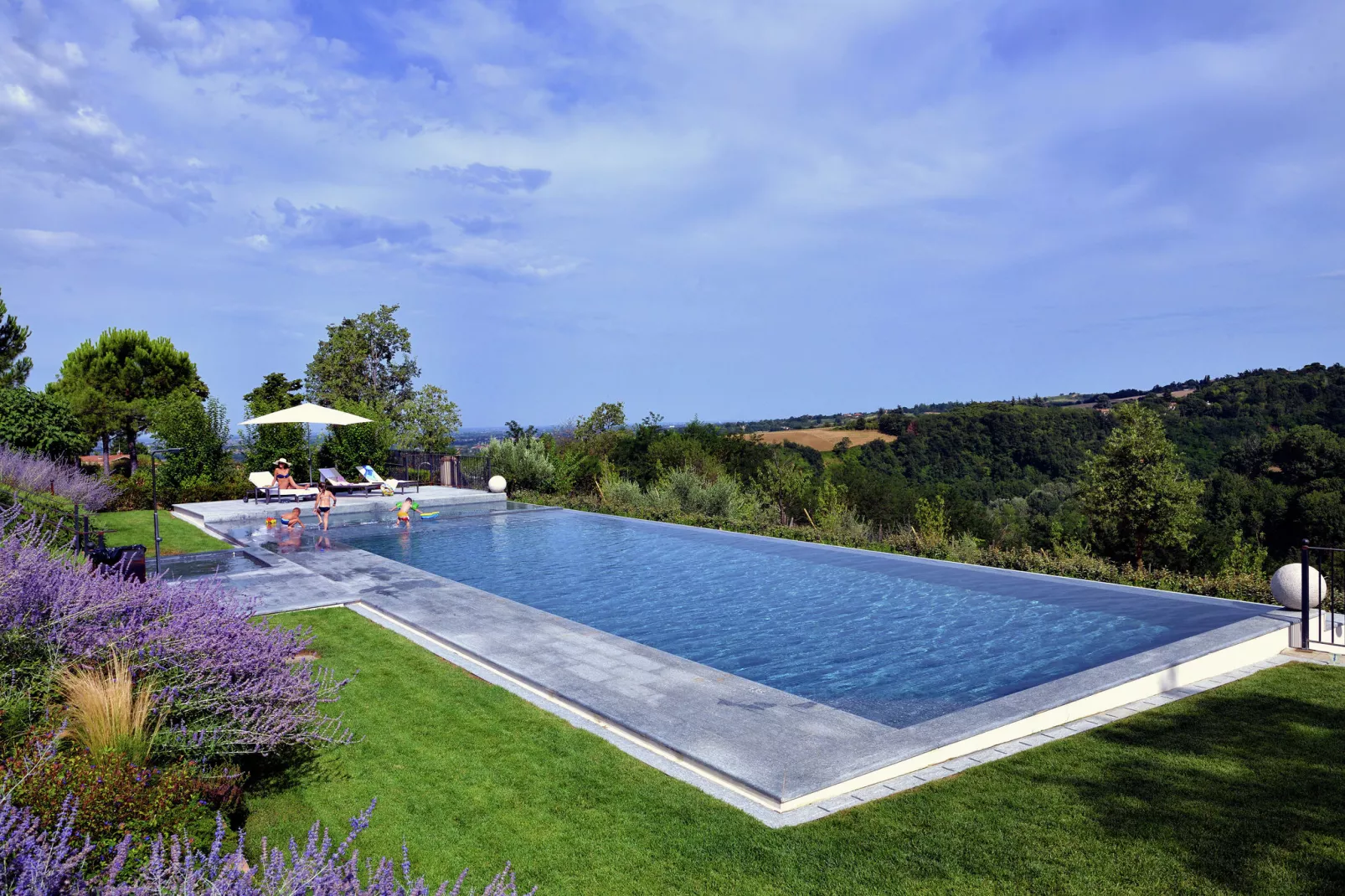 Villa Amagioia Residenza alberghiera-Uitzicht zomer