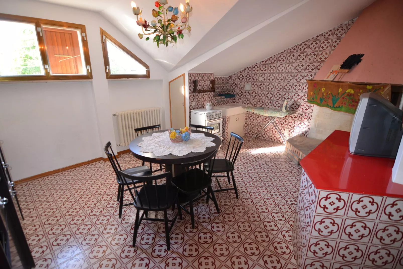 Prettig vakantiehuis in Montescudo met fraai dakterras-Recreatieruimte
