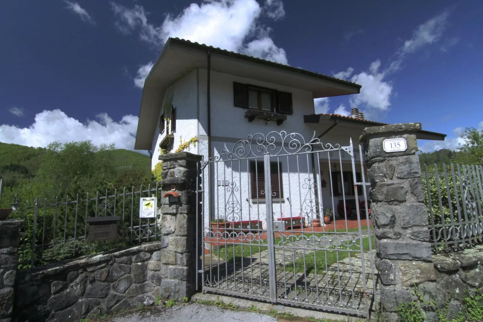 Il Cerro-Buitenkant zomer