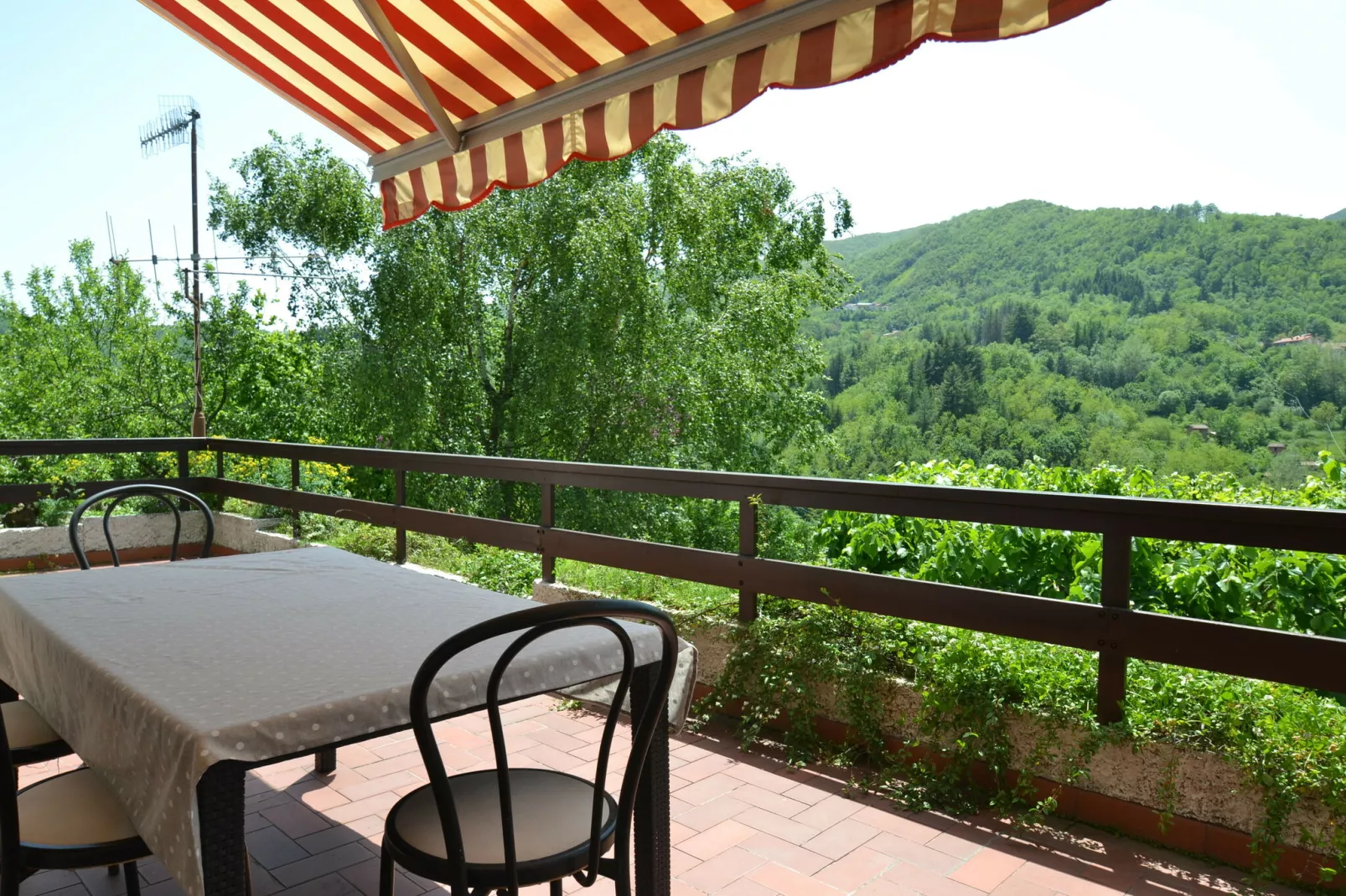 Il Cerro-Terrasbalkon