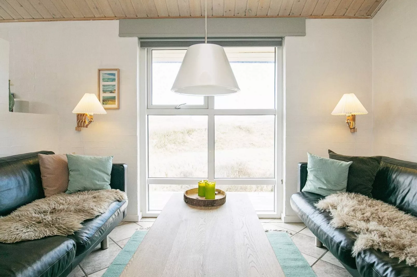 Leuk vakantiehuis met overdekt zwembad in Pandrup