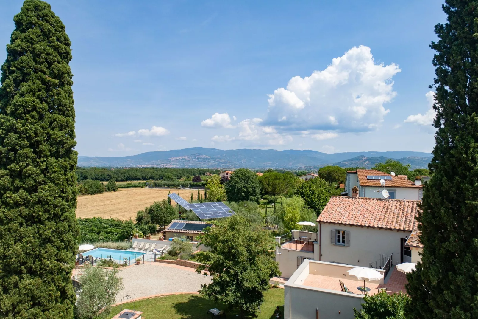 Villa Severina Dieci-Uitzicht zomer