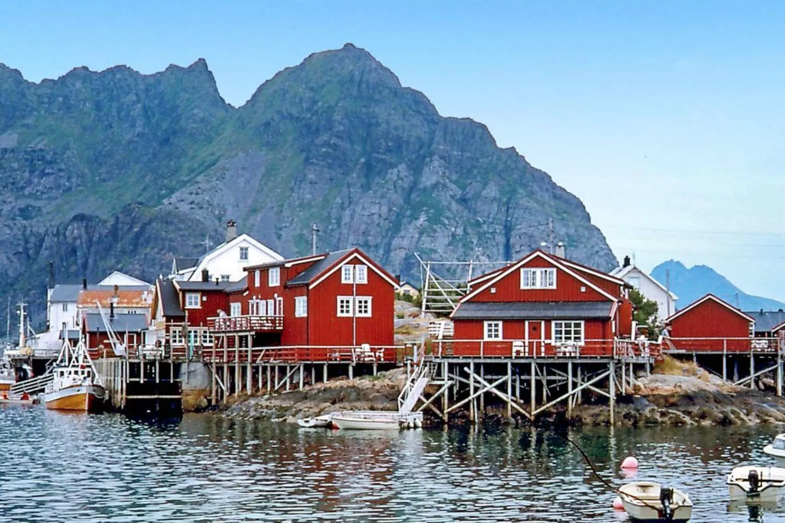 3 persoons vakantie huis in Henningsvær-By Traum-Waterzicht