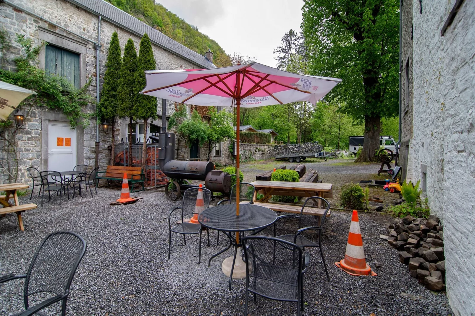 Torenwoning voor acht Domaine Château Dieupart-Terrasbalkon