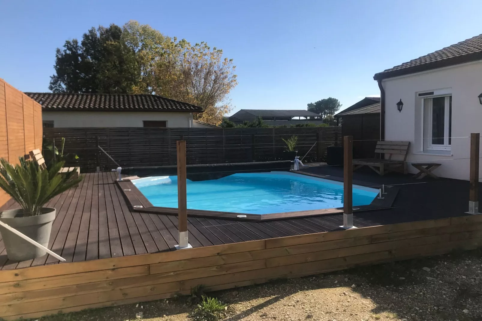 Chambre zen chez l'habitant avec piscine-Zwembad