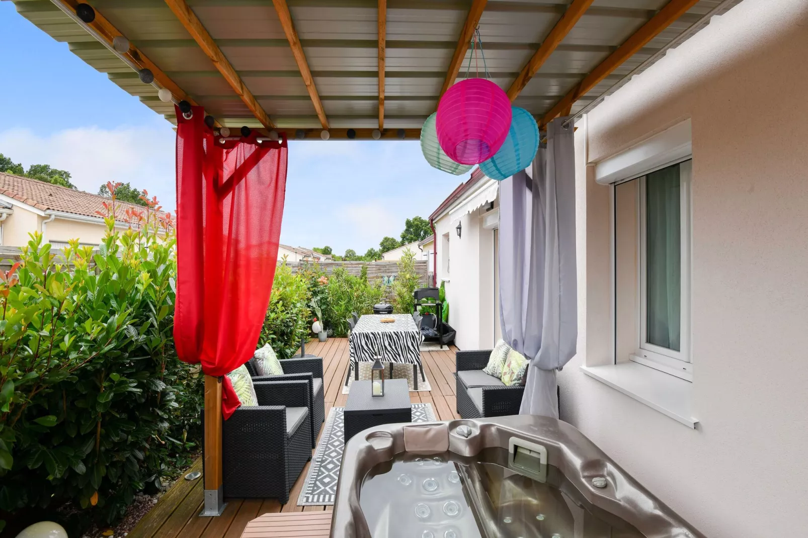 Chambre zen chez l'habitant avec piscine-Terrasbalkon