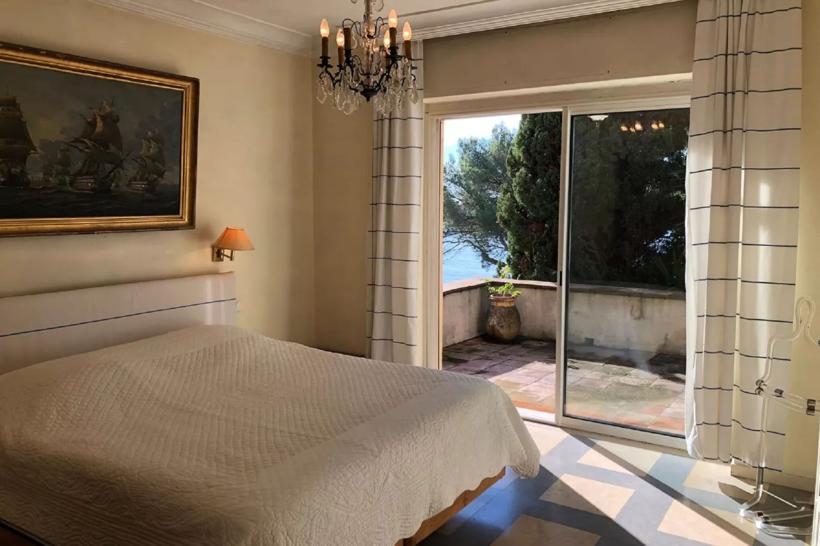 LA VILLA BLANCHE-Slaapkamer