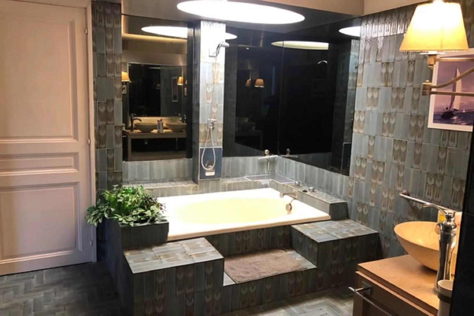 LA VILLA BLANCHE-Badkamer