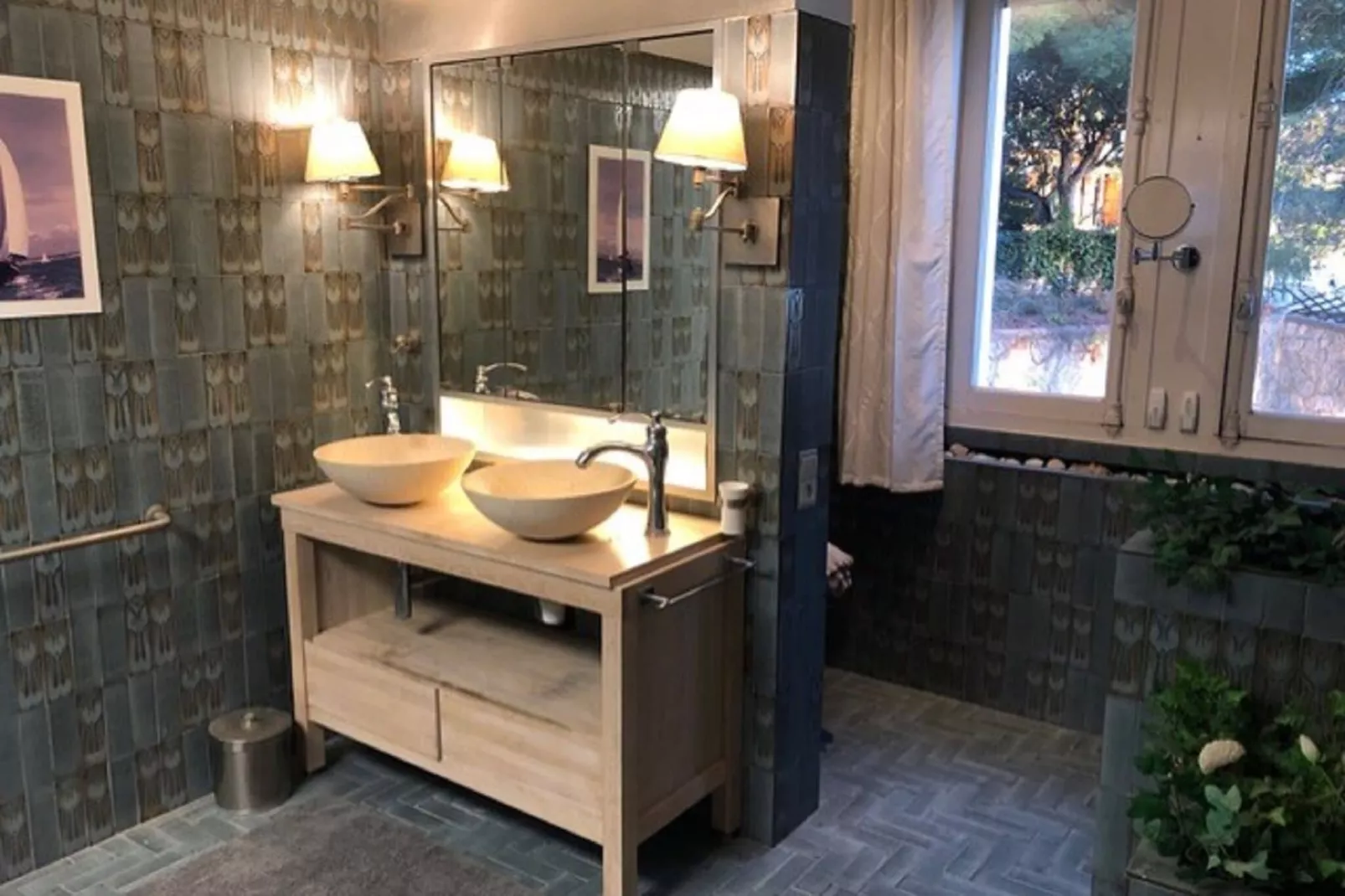 LA VILLA BLANCHE-Badkamer