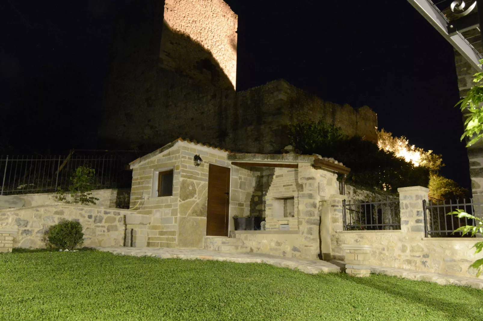 Castello Fatato Sogni-Tuinen zomer