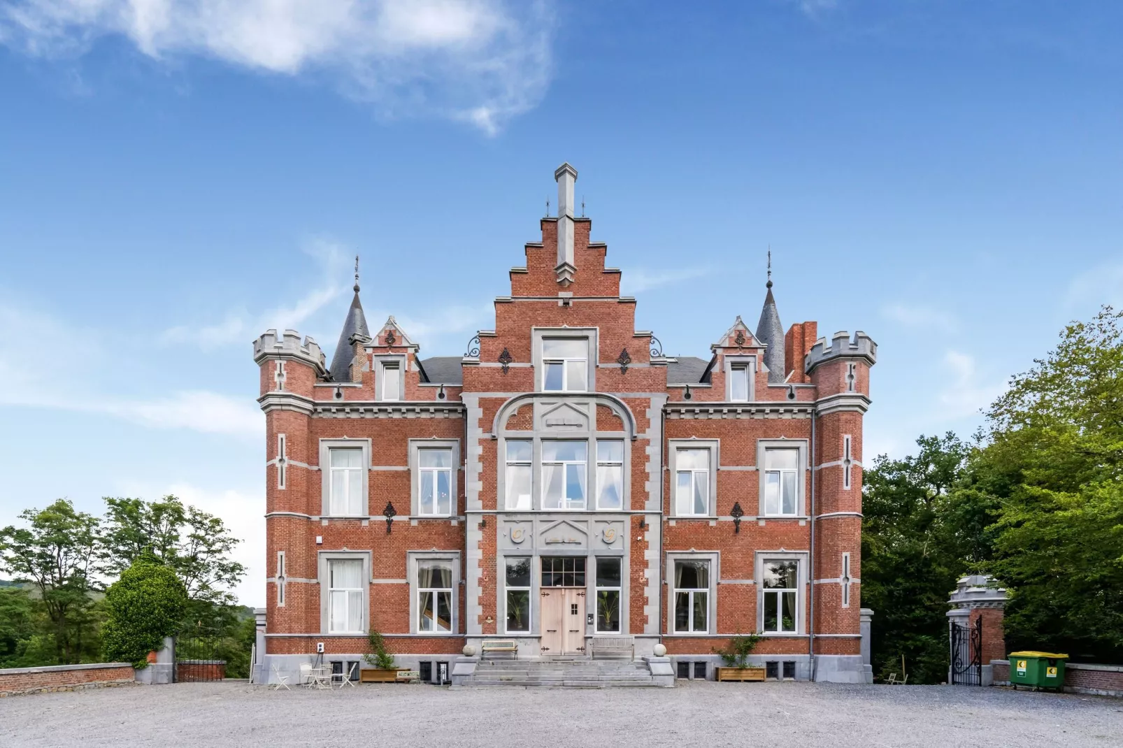 Château de Goyet 16-Buitenkant zomer