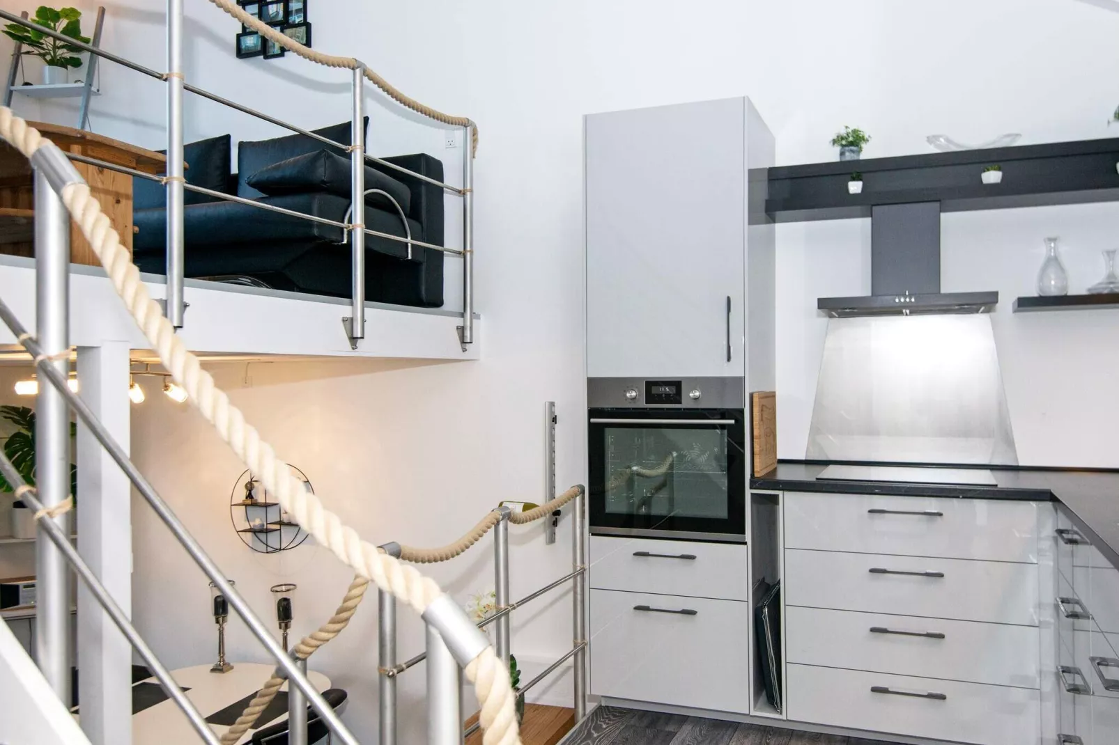 3 room,2 levels-Binnen