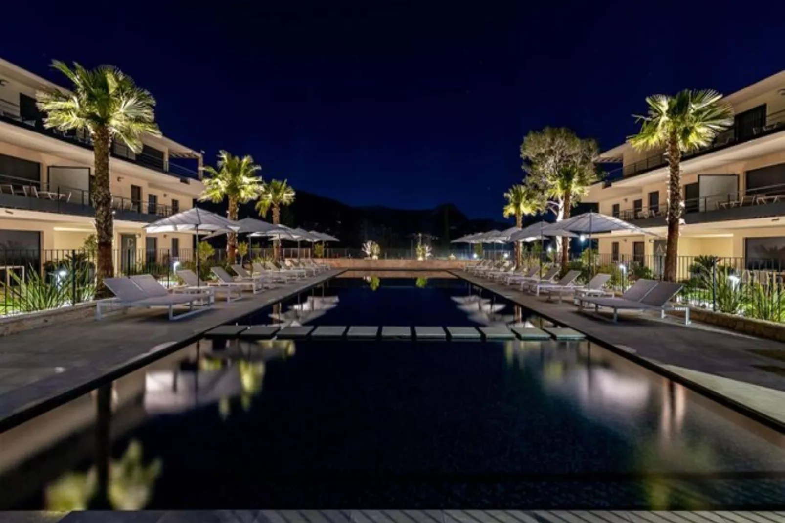 Residence Vence 5-Buitenkant zomer