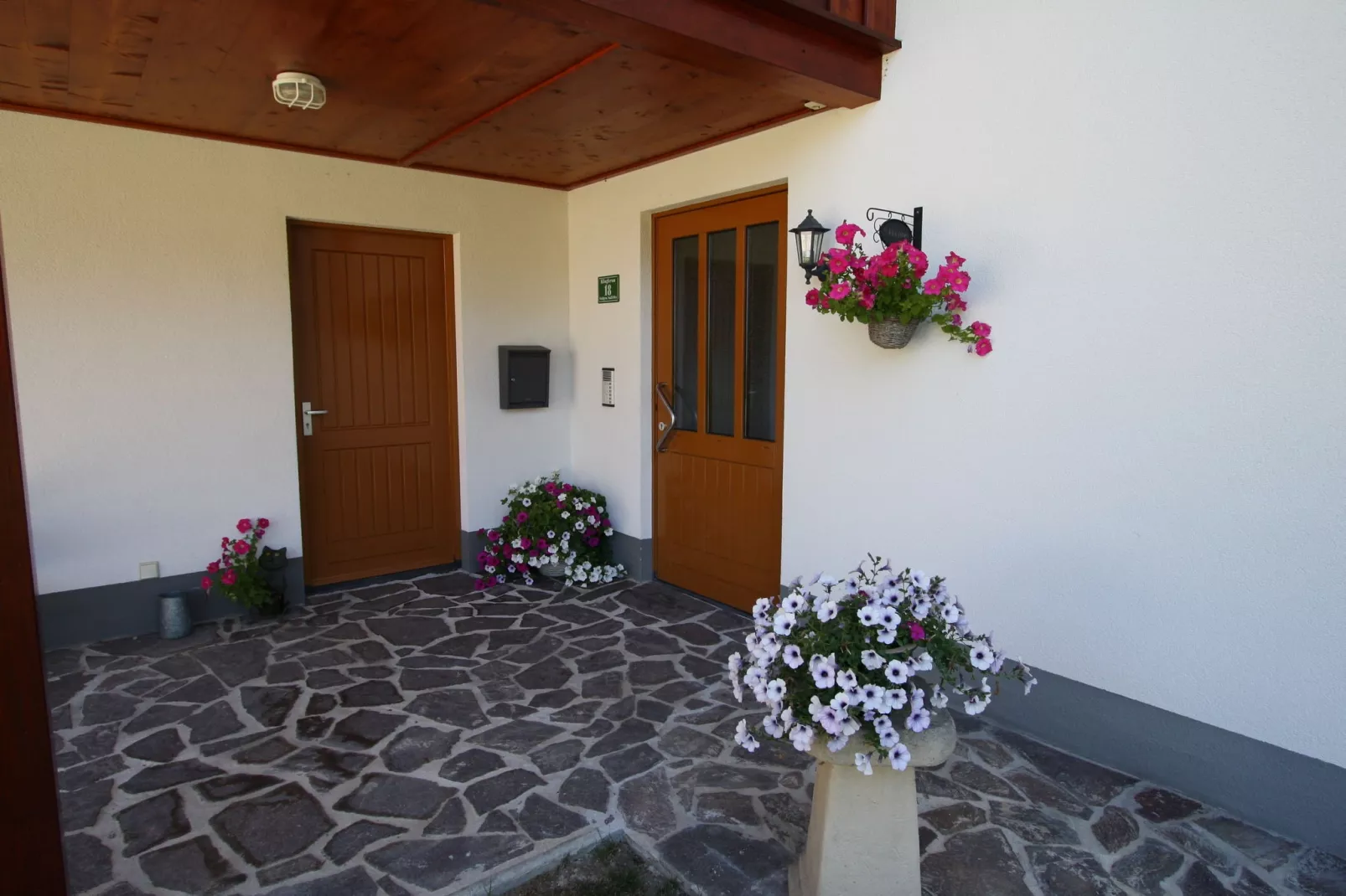 Sfeervol appartement in Maria Alm met tuin en terras-Hal-ontvangst