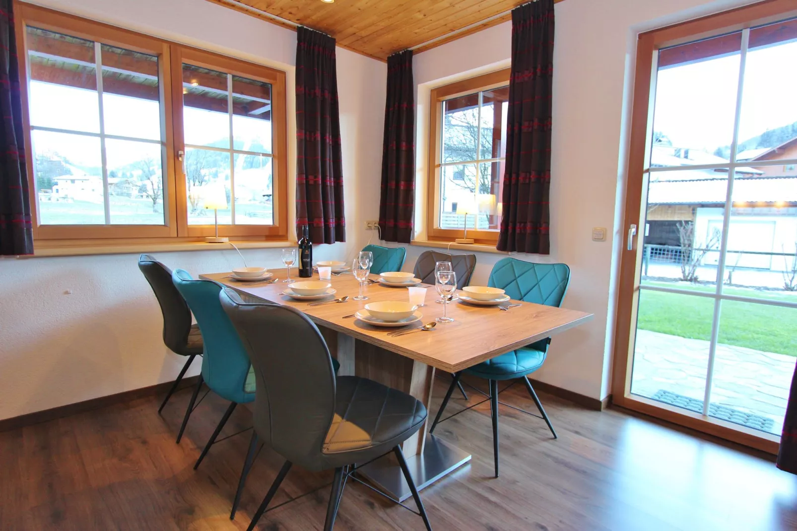 Sfeervol appartement in Maria Alm met tuin en terras-Eetkamer