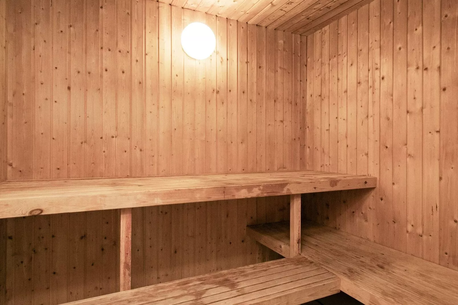 Bijzonder vakantiehuis in Saltum met zwembad-Sauna