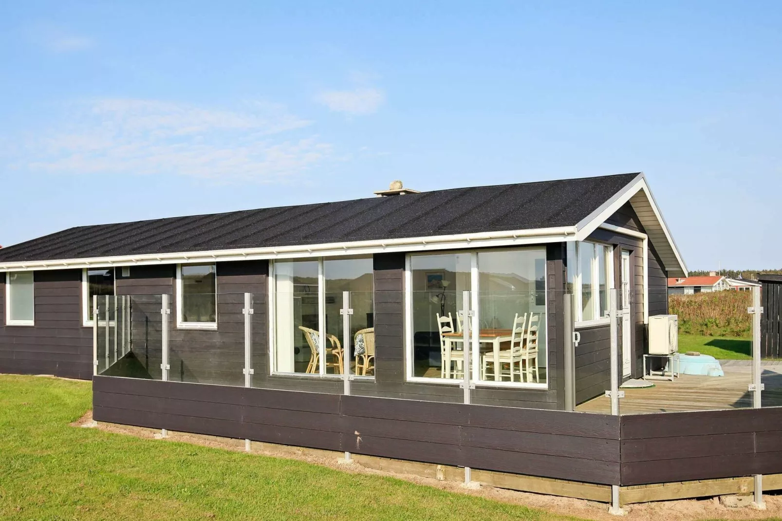 Vrijstaand huis in Løkken met houten terras