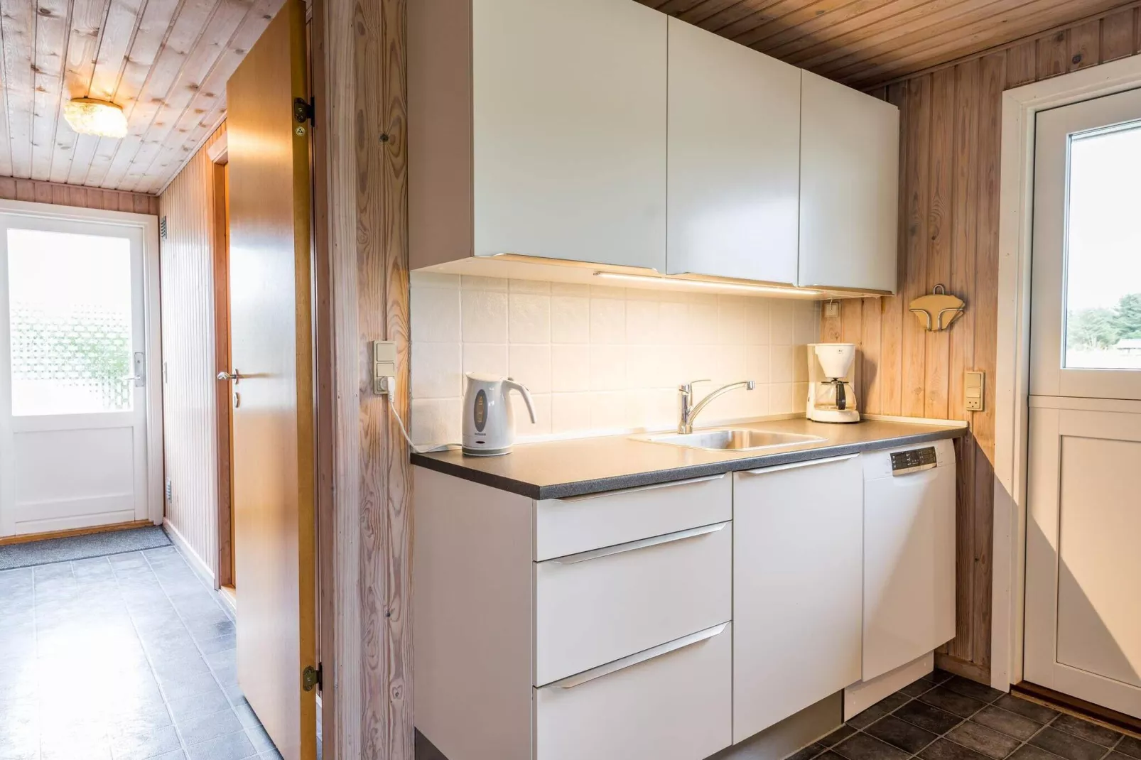 6 persoons vakantie huis op een vakantie park in Henne-Binnen
