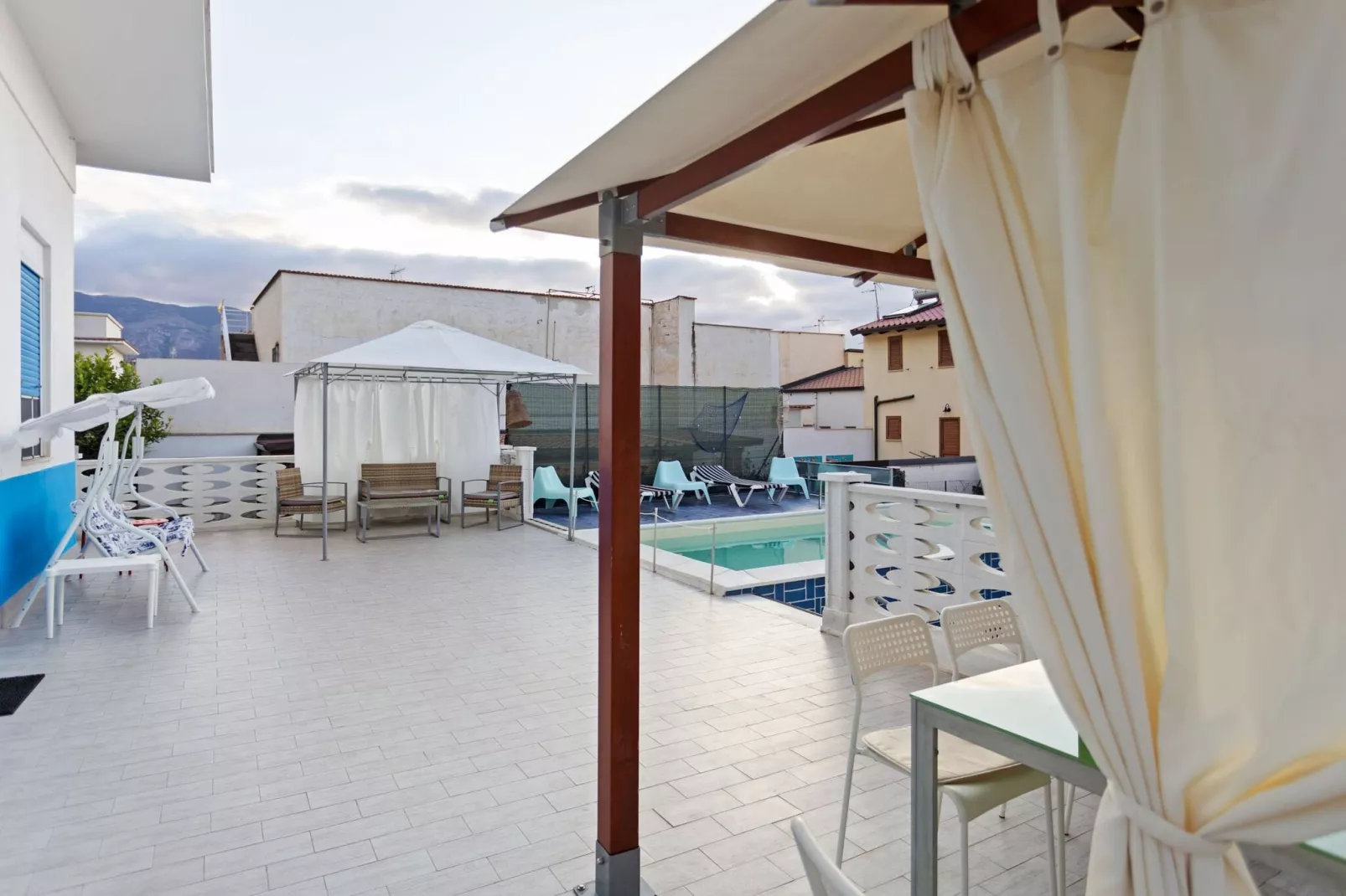 Villa privata 10 Persone-Terrasbalkon