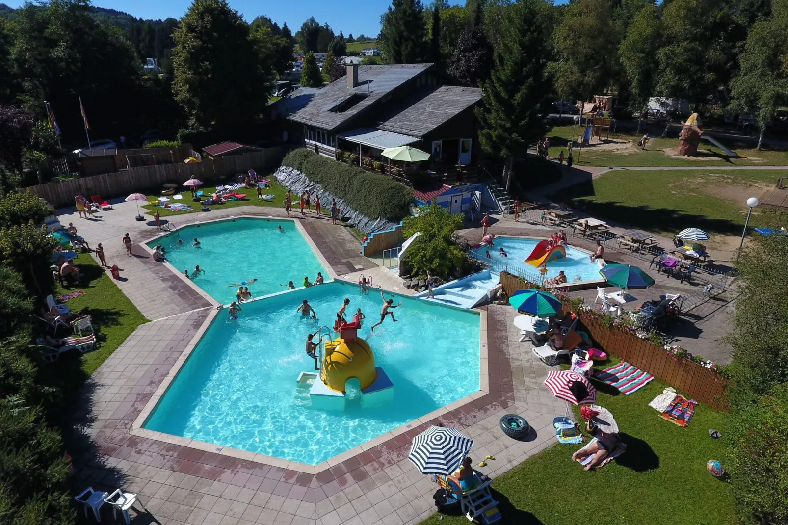 Camping Petite Suisse 3-Parkfaciliteiten