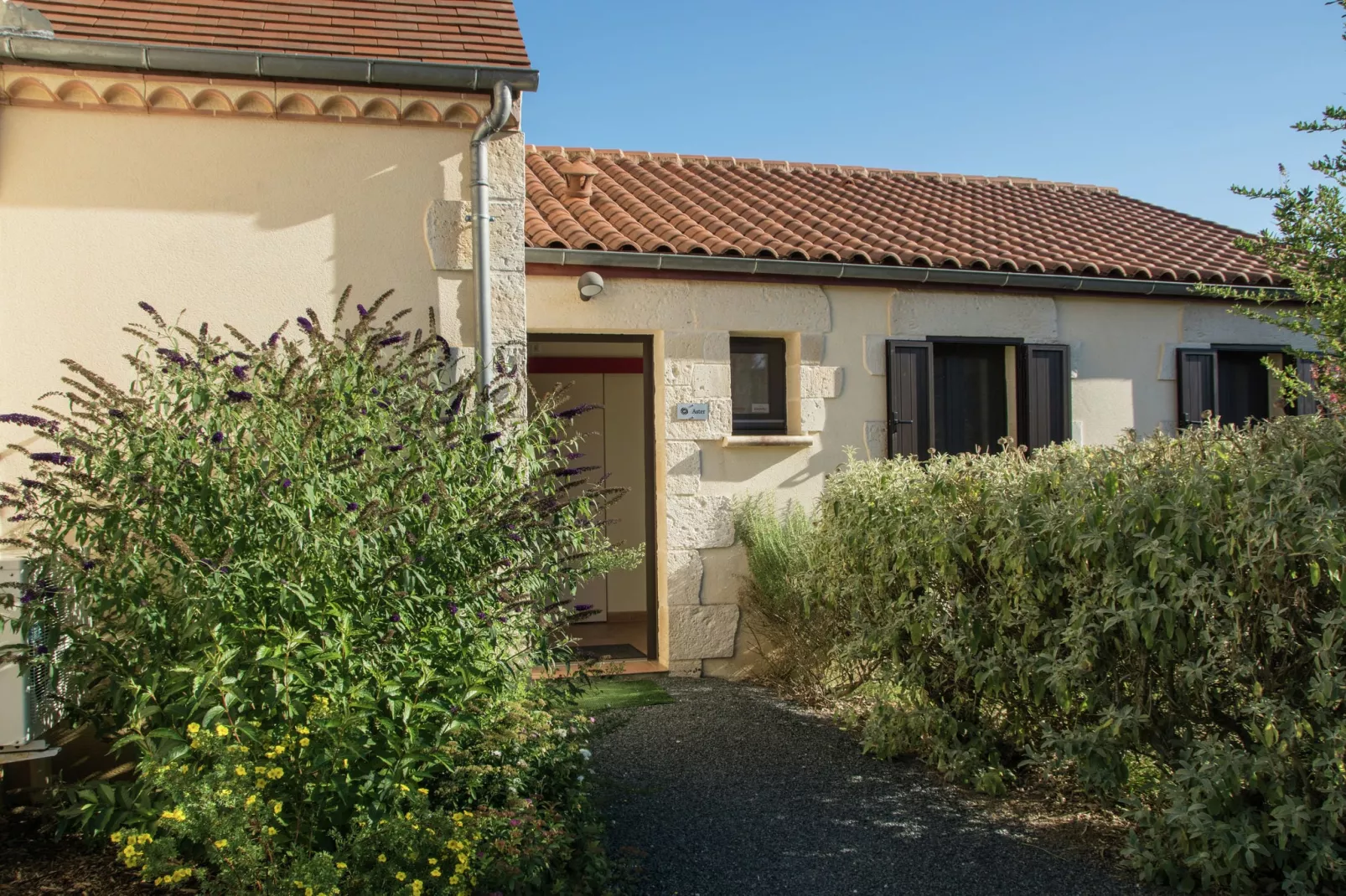 Maison 5 pers Piscine - Aster-Buitenkant zomer