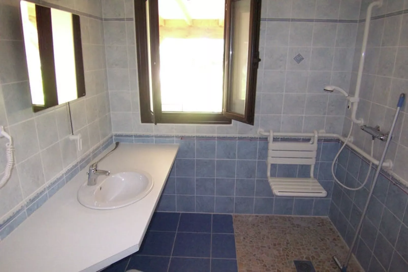 Parc Les Marrons 5 pers Tulipe-Badkamer