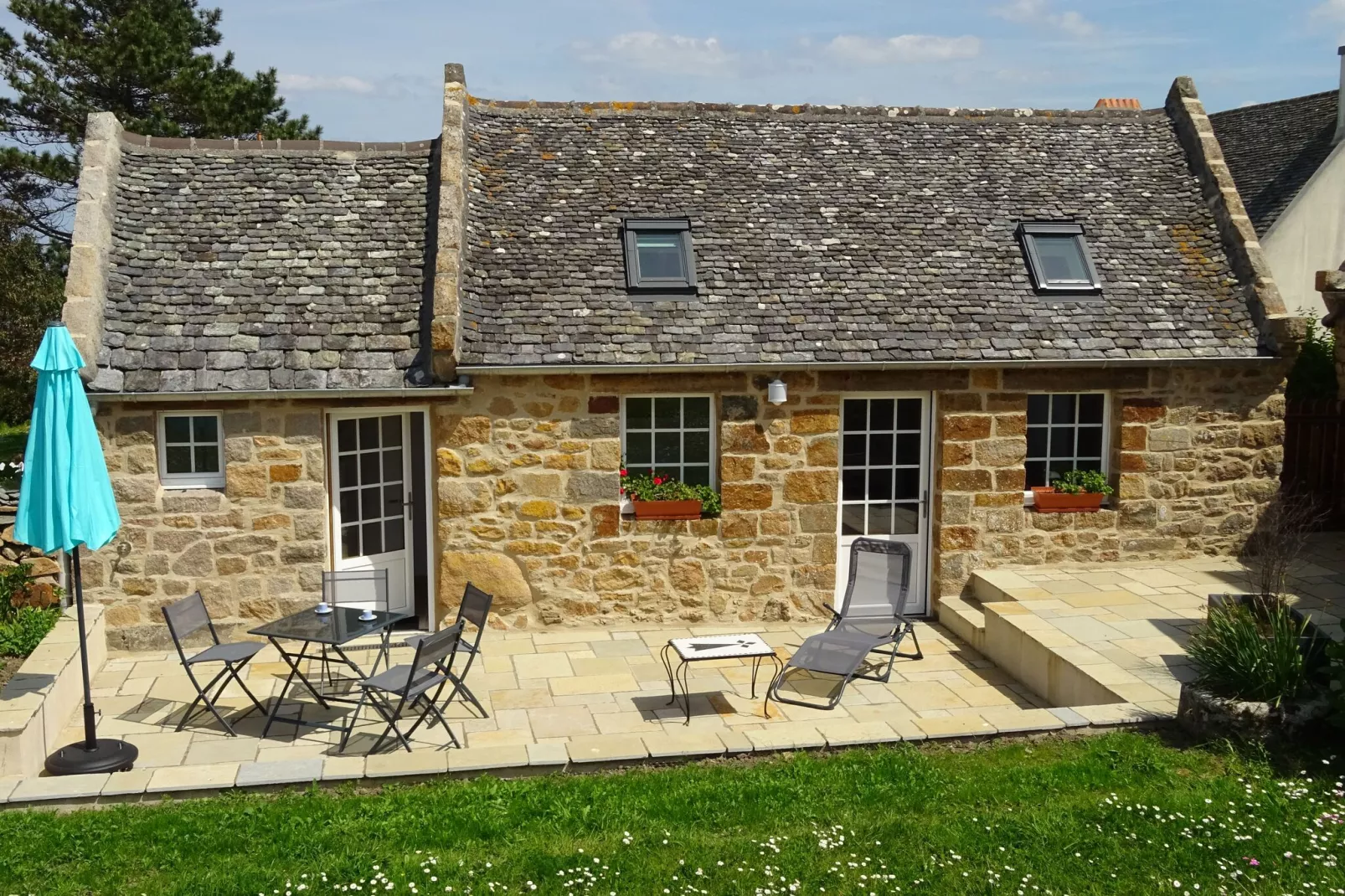 Holiday Home Plougasnou-Buitenkant zomer