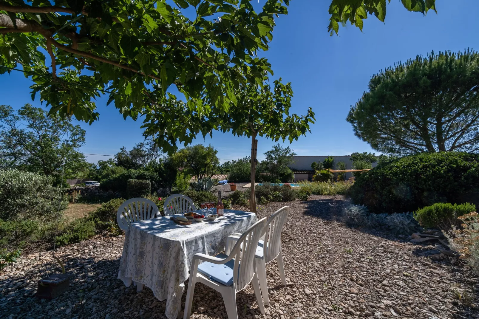 Villa Les Garouillettes-Tuinen zomer