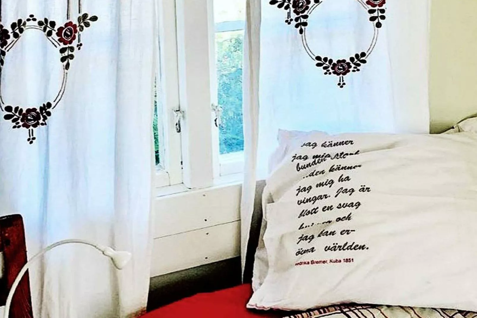 Rustieke huisje met uitzicht op meer-By Traum-Binnen