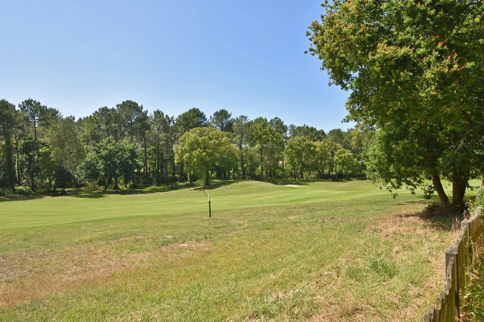 Appartement entre Golf et Océan-Uitzicht zomer