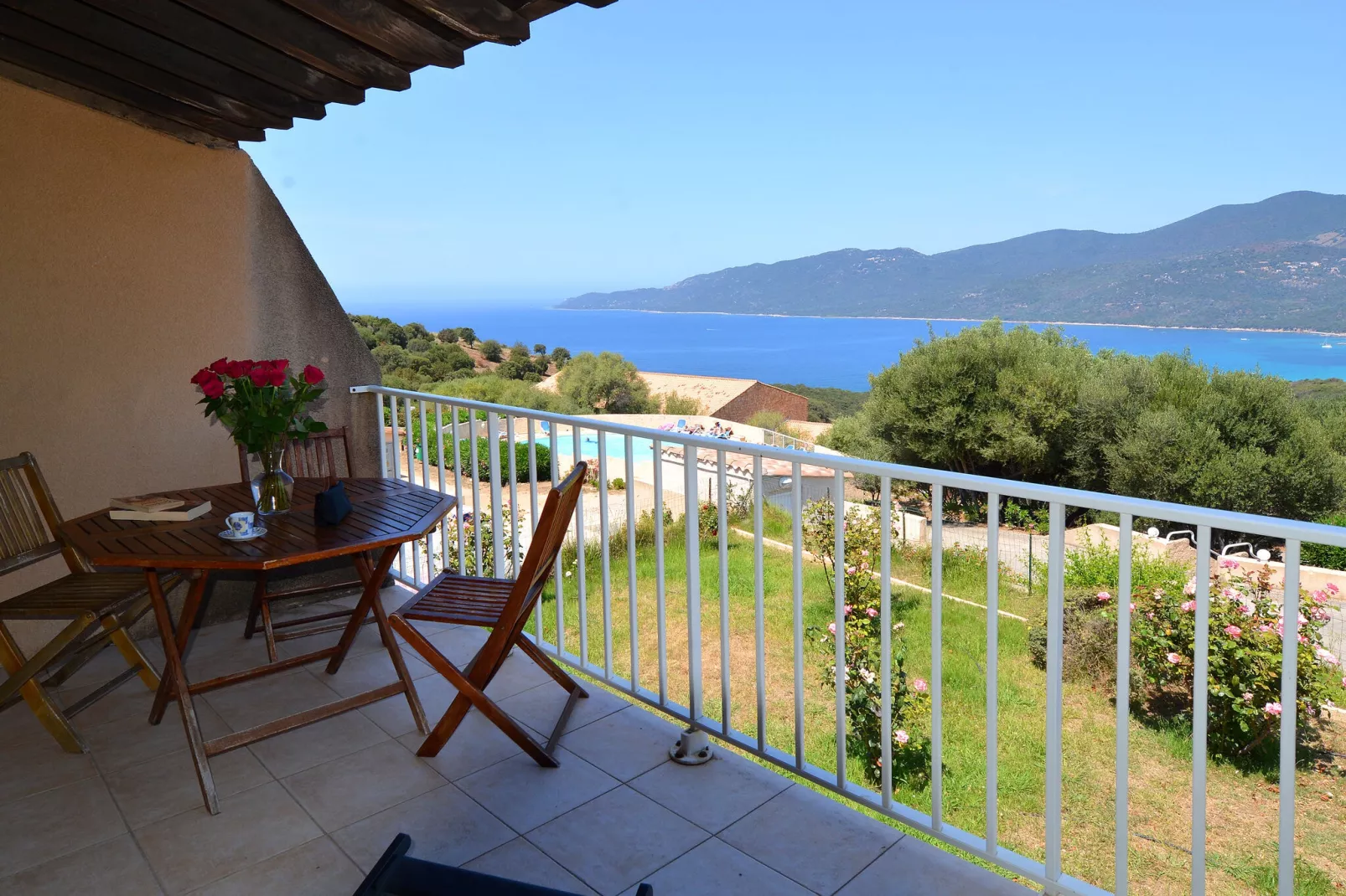 Residence Alba Rossa Serra-di-Ferro // Apt 1 Chambre avec Vue Mer  36à40 m2-Terrasbalkon