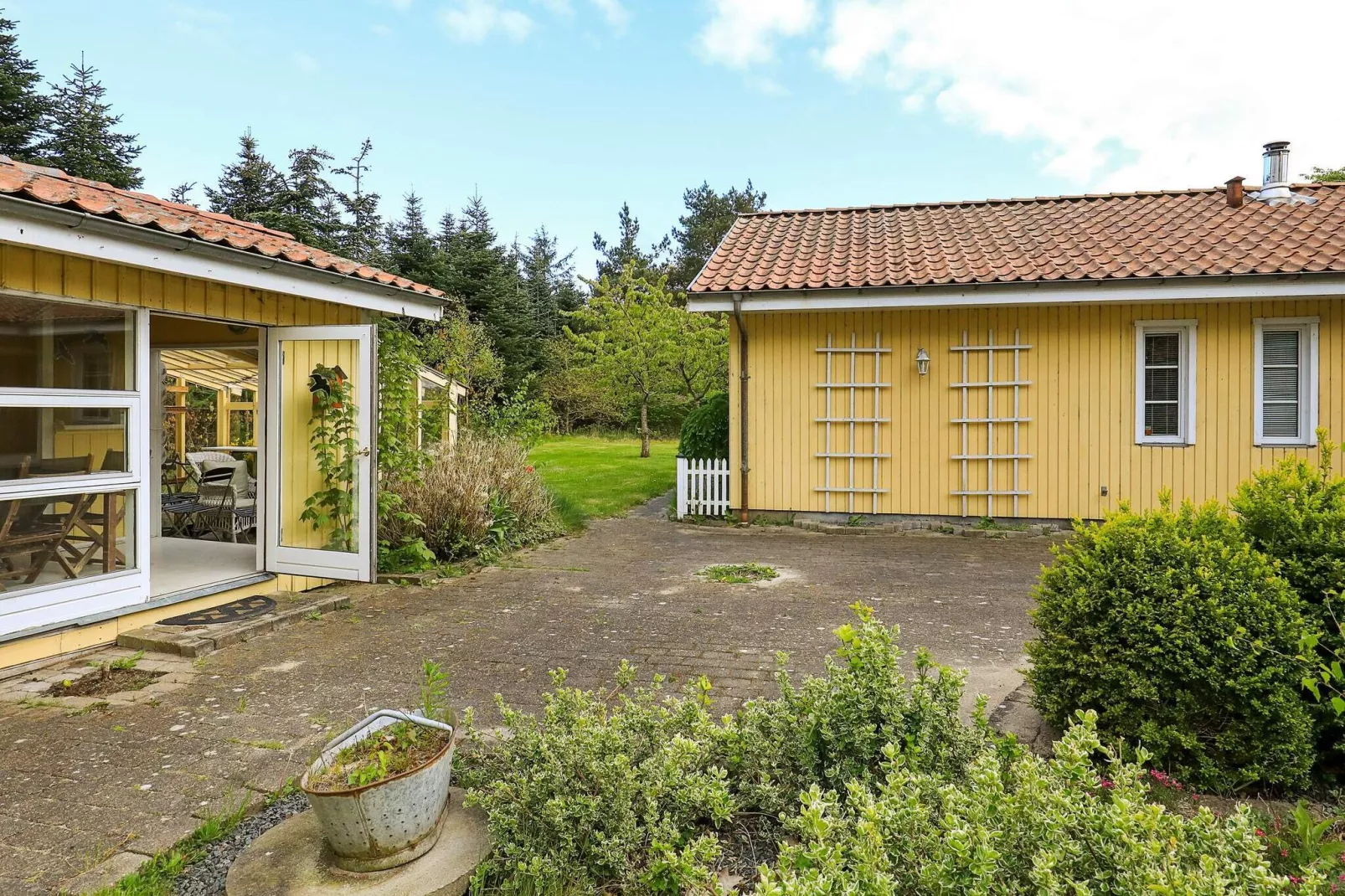 Unieke cottage in Skals met een parkachtige tuin-Buitenlucht