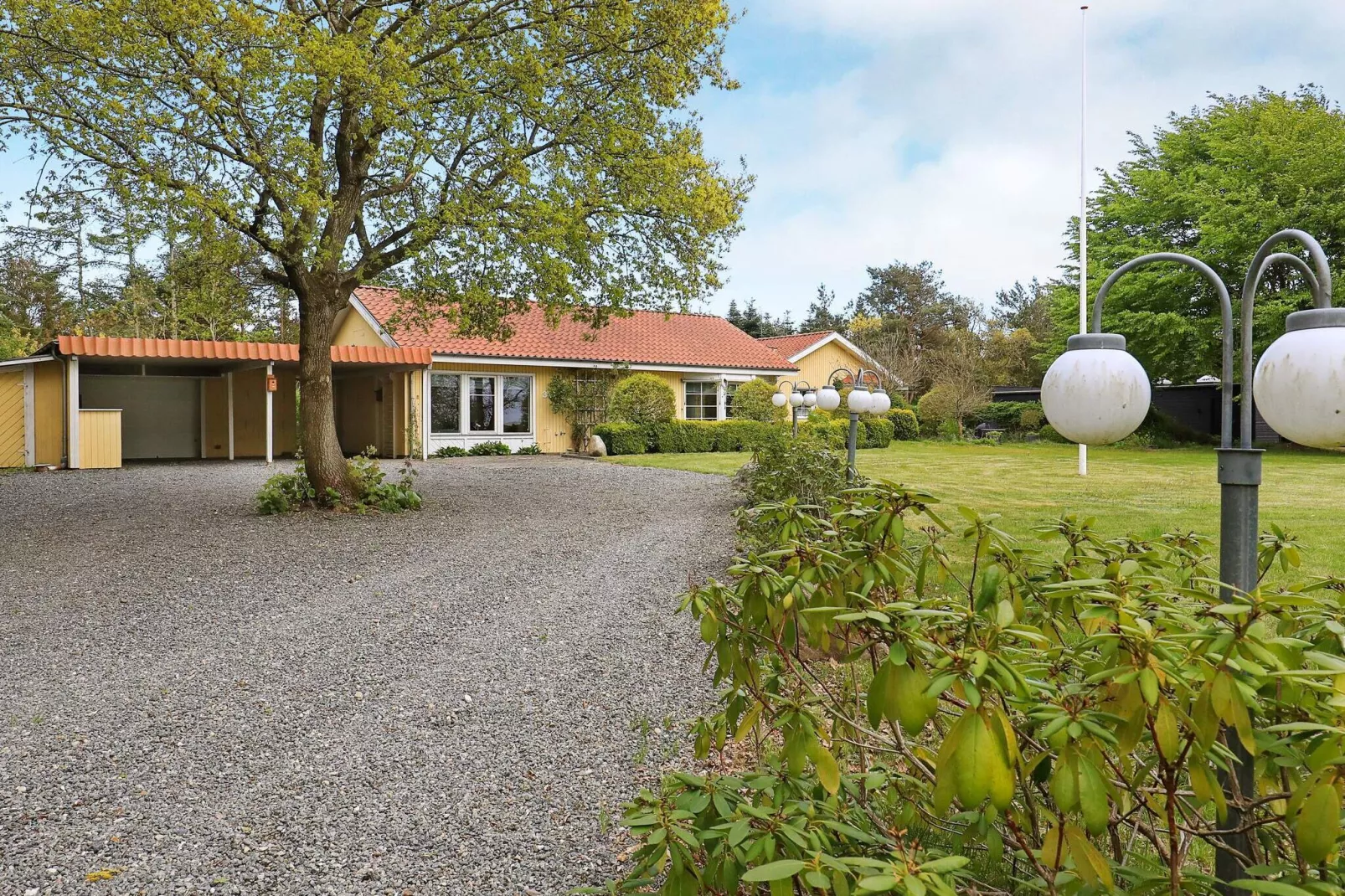 Unieke cottage in Skals met een parkachtige tuin-Buitenlucht