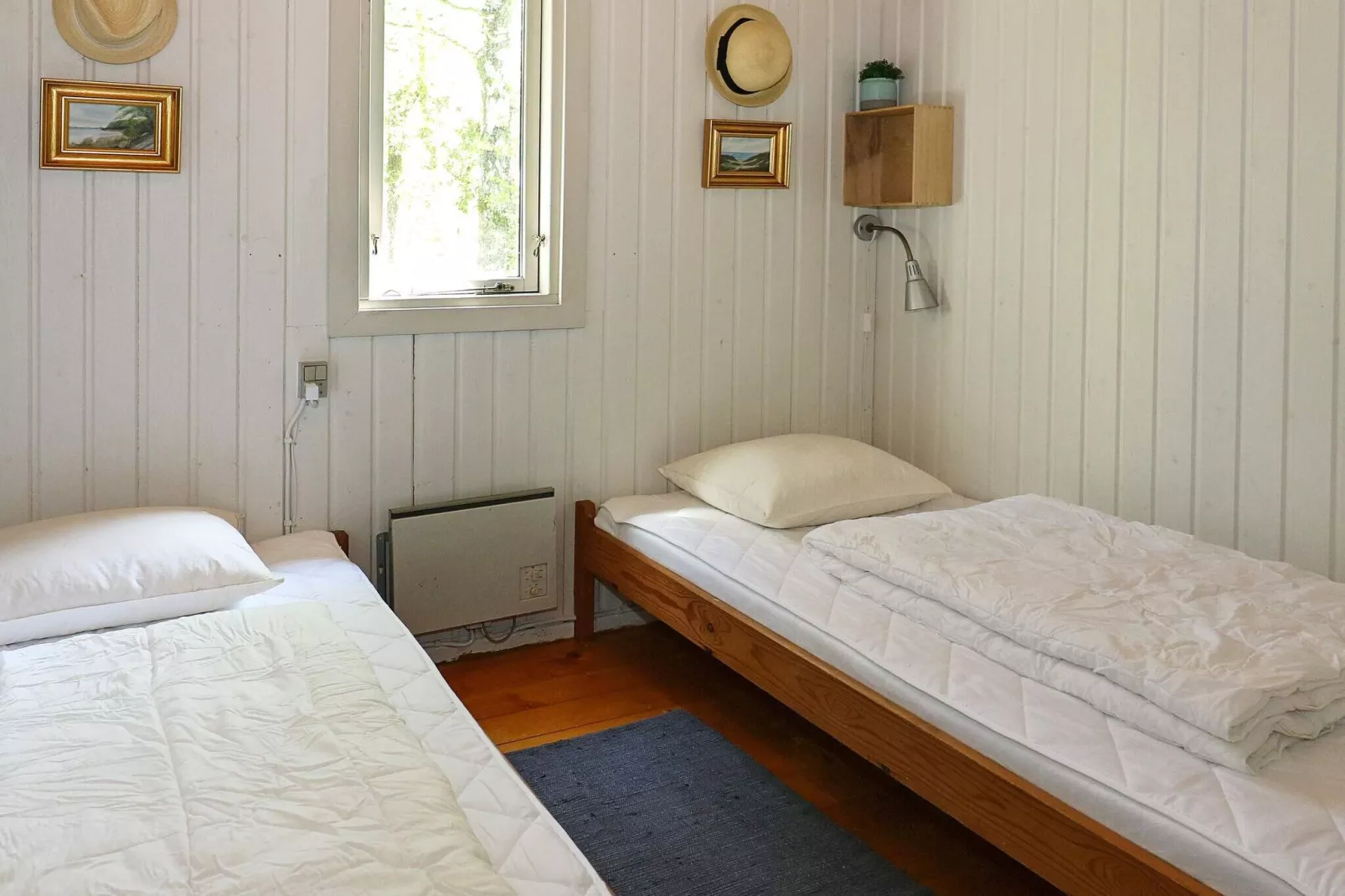 Een luxe vakantiehuis in Hadsund met een bubbelbad-Binnen