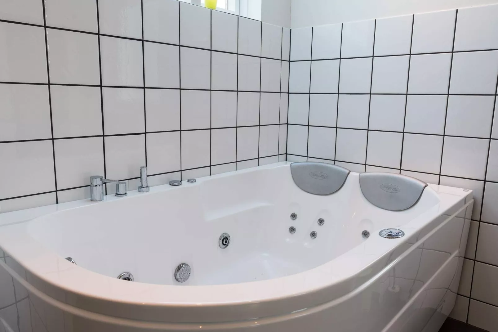 6 persoons vakantie huis op een vakantie park in Hvide Sande