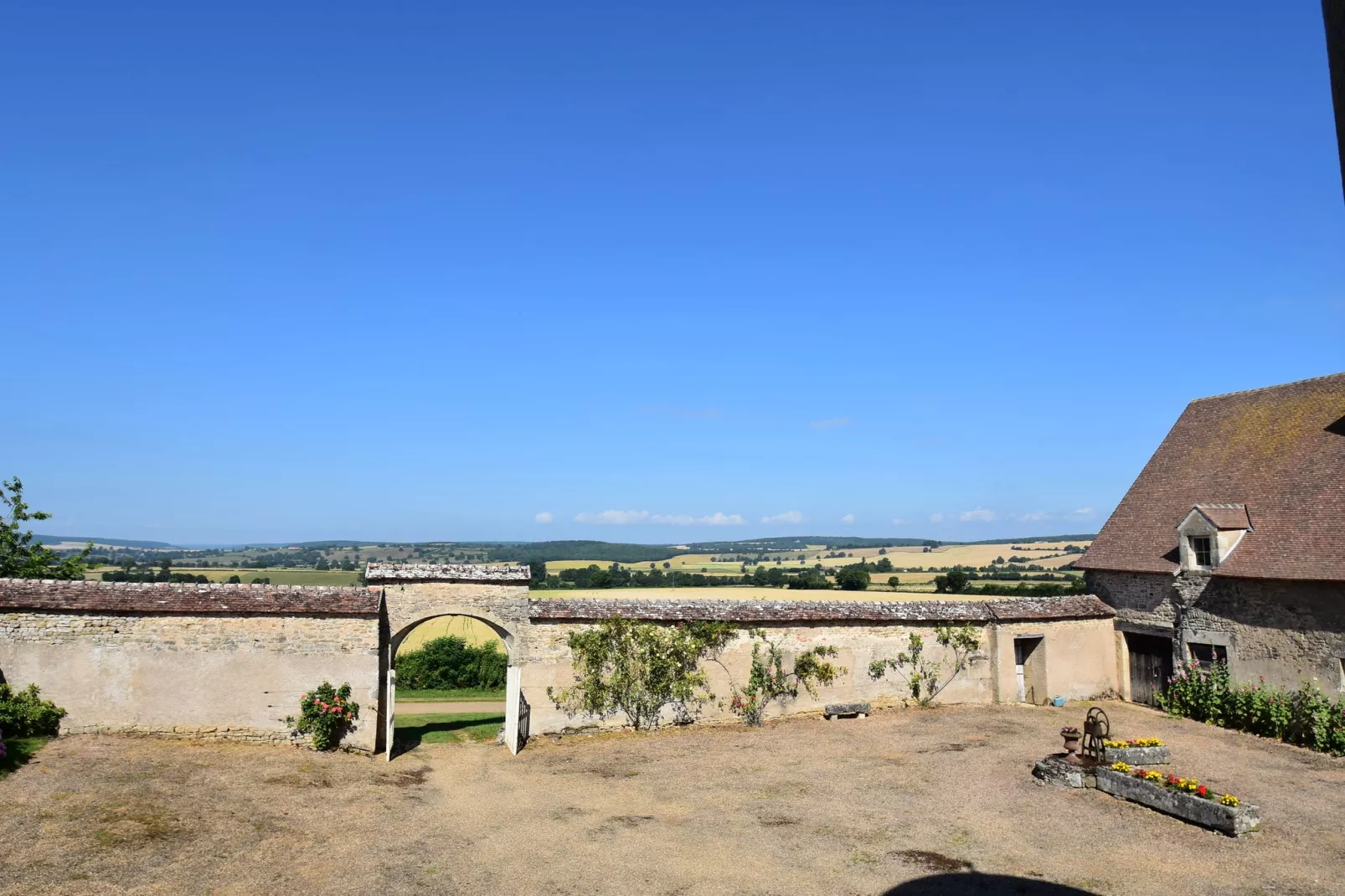 Le Vieux Château-Uitzicht zomer